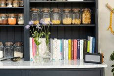 El costo del almacenamiento suele ser un obstáculo para lograr un espacio bien organizado y estéticamente agradable. Foto: Future PLC