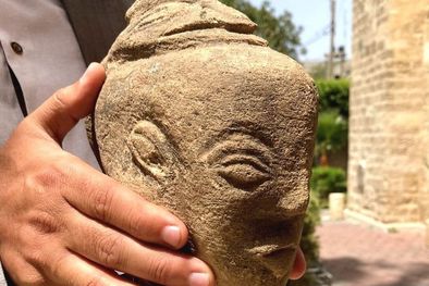 MDZol | La estatua de la diosa Anat se encuentra expuesta en uno de los pocos museos de la Franja de Gaza. Foto: BBC/RUSHDI ABUALOUF