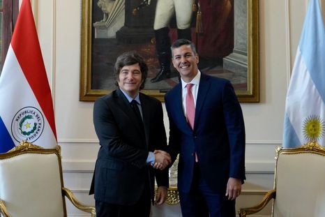 Javier Milei con su par paraguayo, Santiago Peña Javier Milei con su par paraguayo, Santiago Peña