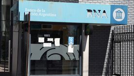 Los bancos de todo el país cerrarán sus puertas por adhesión al paro nacional de la CGT. Foto: Alf Ponce Mercado / MDZ Los bancos de todo el país cerrarán sus puertas por adhesión al paro nacional de la CGT. Foto: Alf Ponce Mercado / MDZ