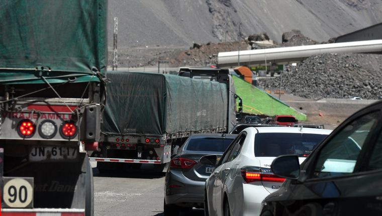 paso a chile los libertadores aduana colas (10).JPG