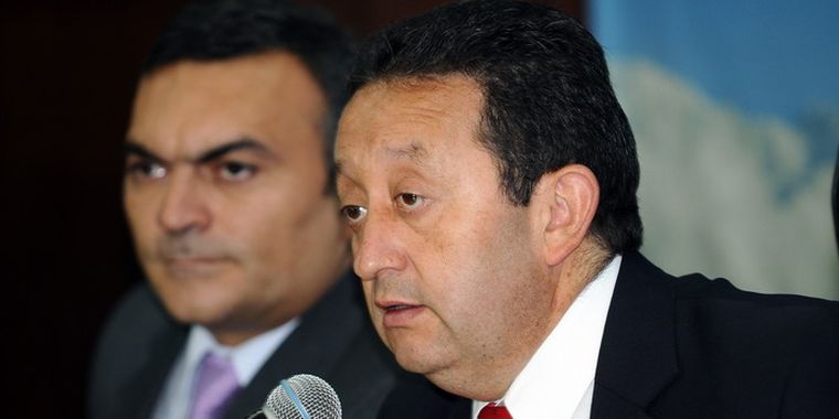 Jaque, junto al ministro González. Foto: Nacho Gaffuri / MDZ