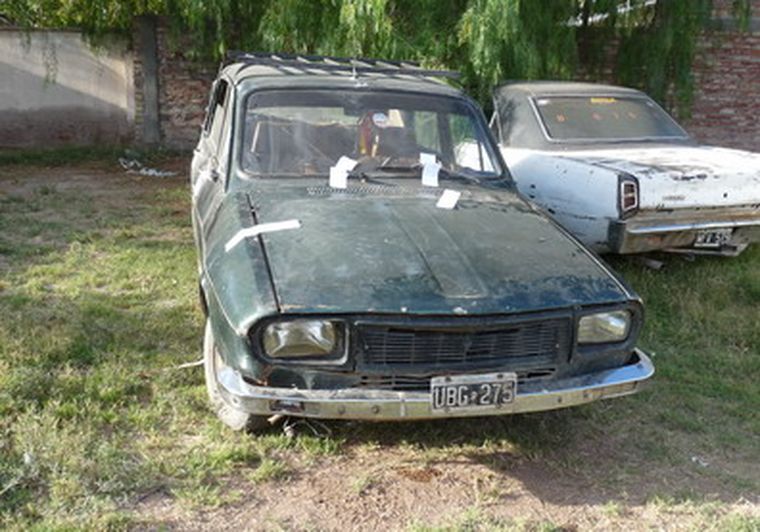 Este es el auto que habría atropellado a la chica.