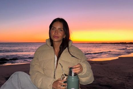 Mirá el look de lluvia de Zaira Nara. Mirá el look de lluvia de Zaira Nara.