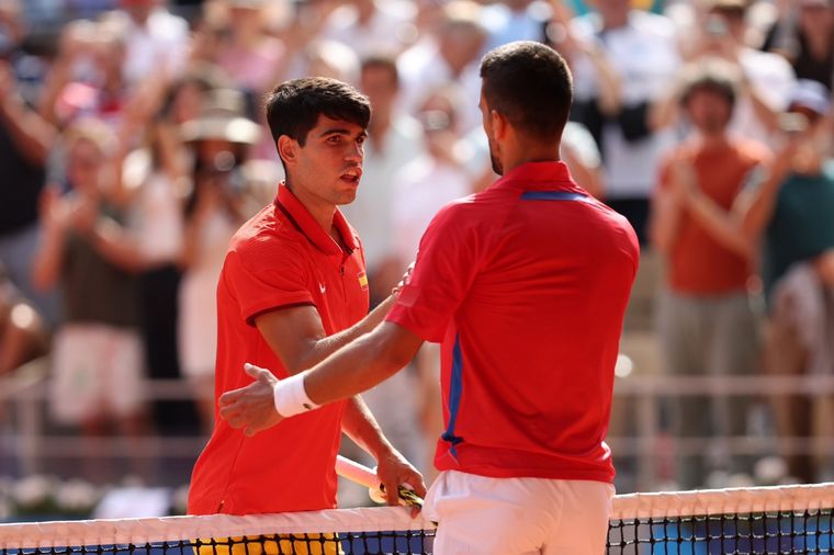 Alcaraz y Djokovic se verán las caras en los cuartos de final del Abierto de Australia. Foto: EFE