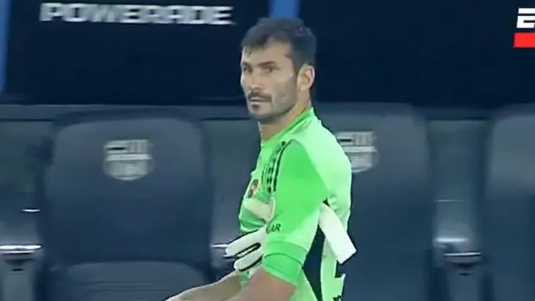 Javier García volvió al arco de Boca por la lesión de Leandro Brey.