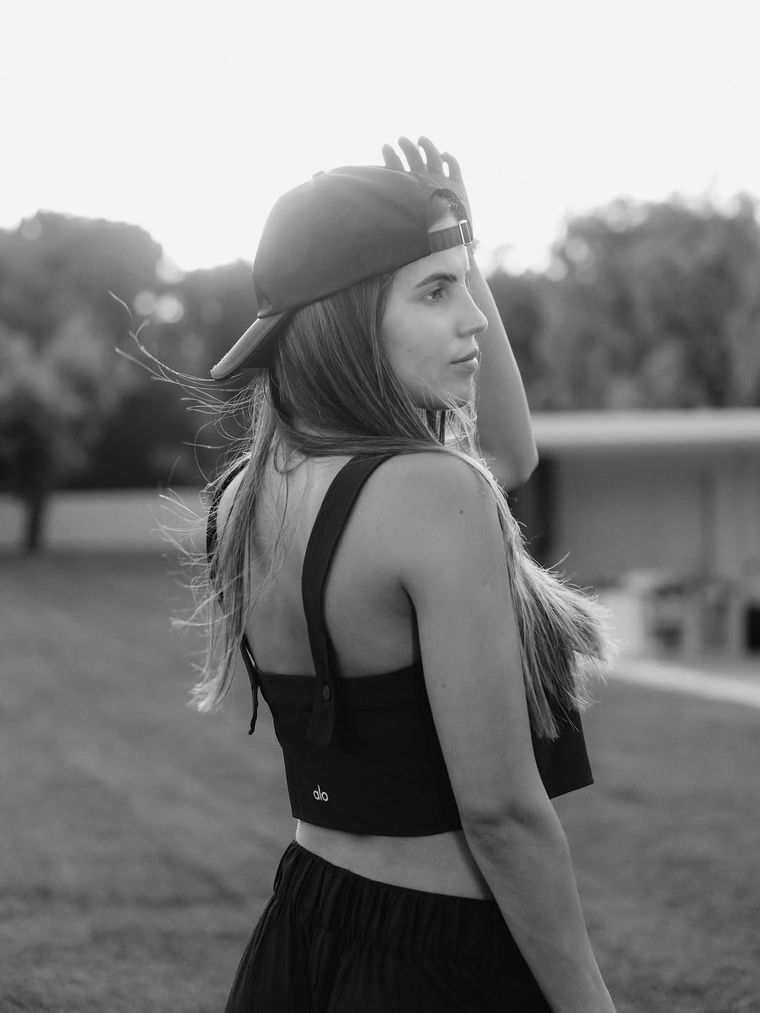 Emilia, la novia de Julián, luce espléndida. Emilia, la novia de Julián, luce espléndida.