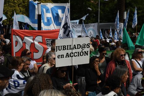 La marcha de jubilados de todos los miércoles calentó un debate imprescindible sobre el sistema jubilatorio.