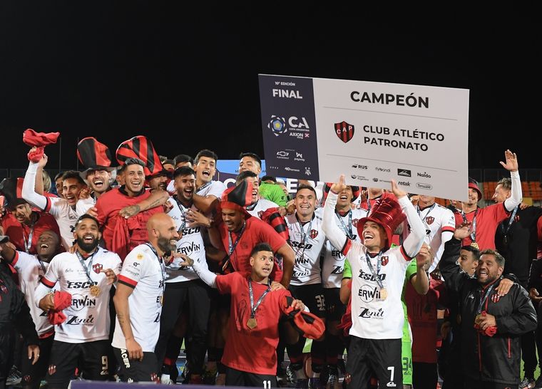 Patronato ganó su primer título nacional. Foto: Télam