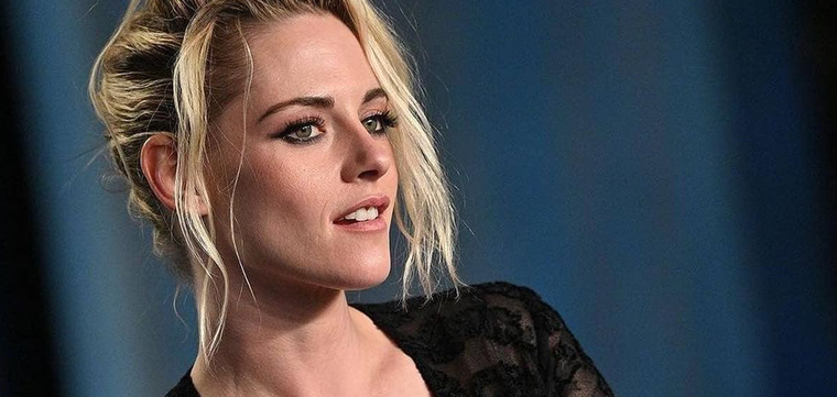 Kristen Stewart tiene un estilo muy personal para vestir y arriesga siempre con blazers con toques masculinos Foto: Instagram