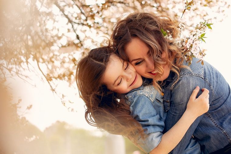Este domingo se celebra el día de la madre en Argentina. Foto: Foto de Personas creado por prostooleh - www.freepik.es