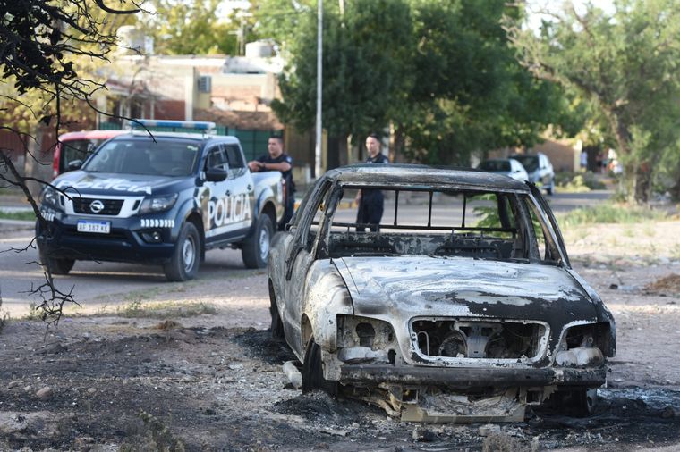La S-10 descartada por los ladrones Foto: Maximiliano Ríos/MDZ