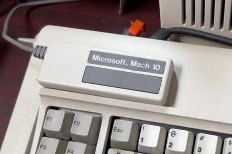 A pesar de su promesa de mejorar el rendimiento de PCs caros de actualizar, el Microsoft Mach 10 no pudo superar los límites de su arquitectura, vendiendo solo 11 unidades.