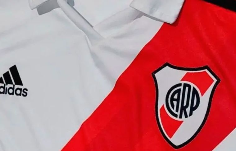La nueva camiseta de River El equipo Millonario tendrá nueva indumentaria a partir de agosto.