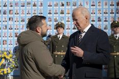 Zelenski y Biden, en Kiev, hoy. Foto: Efe.