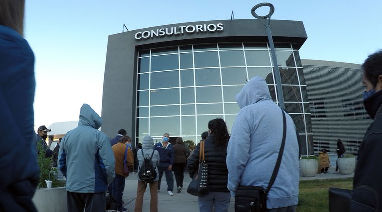 La mujer fue derivada al Hospital Central por fractura en la base del cráneo Foto: ALF PONCE MERCADO / MDZ