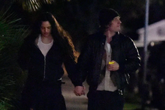 Jeremy Allen White, nuevo novio de Rosalía, se apareció en un club de strippers de Los Ángeles. Foto: SplashNews