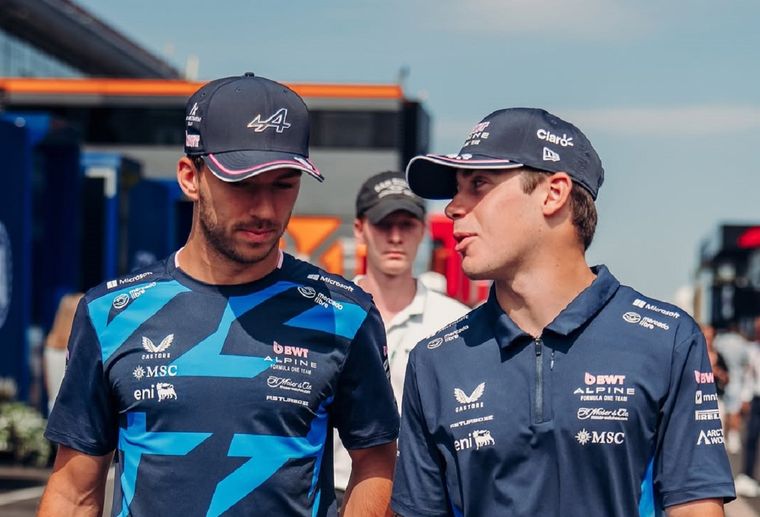 Pierre Gasly junto a Franco Colapinto, actuales pilotos titulares de Alpine. Pierre Gasly junto a Franco Colapinto, actuales pilotos titulares de Alpine. 