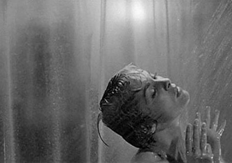 La clásica escena de la ducha. Foto: web