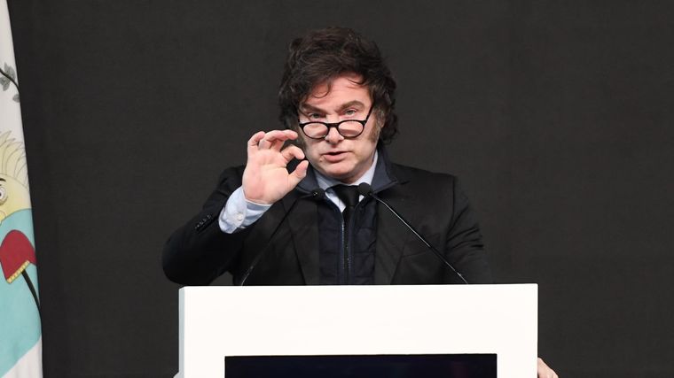 Javier Milei le dedicó su exposicióna Cristina Fernández de Kirchner Foto: Santiago Tagua/MDZ