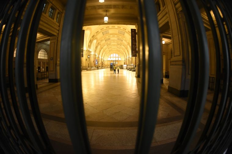 Las estaciones de trenes se encuentran cerradas debido al paro general Foto: Juan Mateo Aberastain/ MDZ