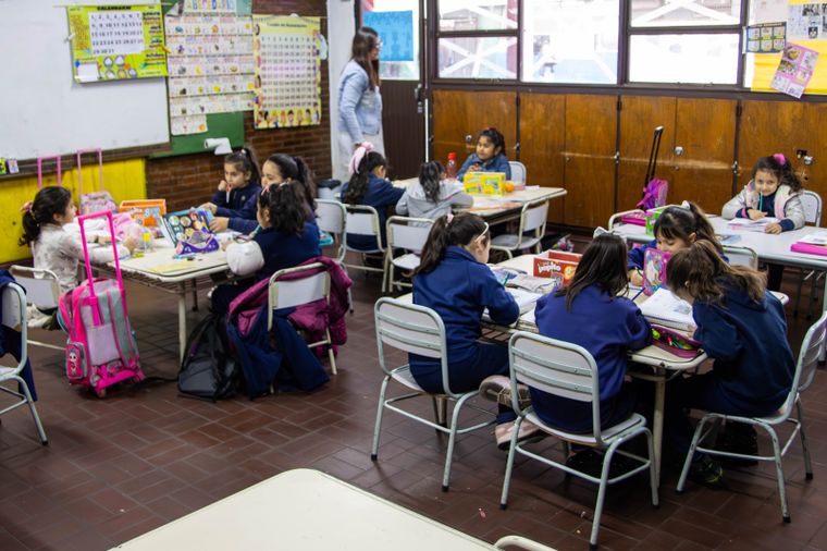 Se espera una disminución de alrededor del 31% en la matrícula escolar de cara a los próximos años. Foto: Santiago Tagua/MDZ