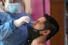 La detección de múltiples variantes en una persona podría entonces ser el resultado de la coinfección por diferentes variantes, o la generación de mutaciones en el paciente después de la infección inicial. Foto: GETTY IMAGES