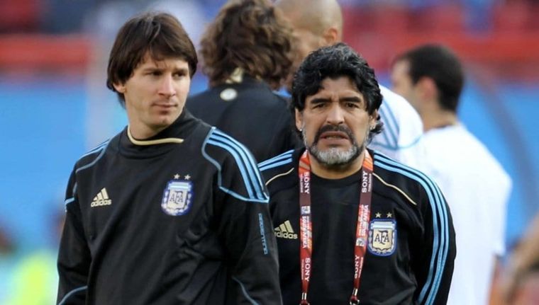 Lionel Messi y Diego Maradona en la Selección argentina.