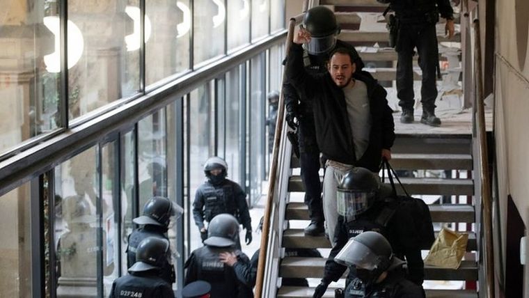 Pablo Hasél se había atrincherado en la Universidad de Lleida. Foto: REUTERS