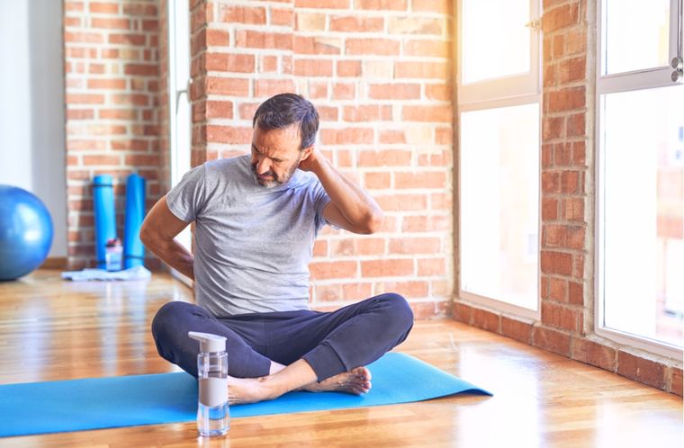 Yoga Ejercicios para cervicales Foto: Shutterstock