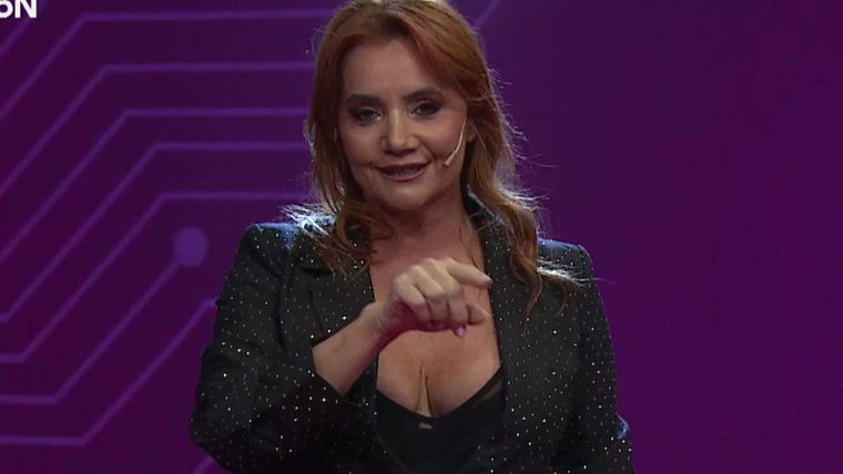La periodista no se quedó de brazos cruzados y arremetió contra su colega.