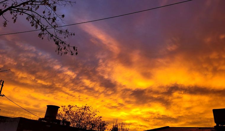 Este lunes 2, Mendoza tuvo un amanecer que maravilló a muchos. Este lunes 2, Mendoza tuvo un amanecer que maravilló a muchos.