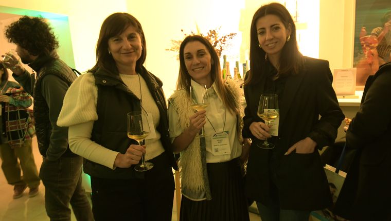 Clara Foresi, Micaela Balbi y Magdalena Pesce. Clara Foresi, Micaela Balbi y Magdalena Pesce.