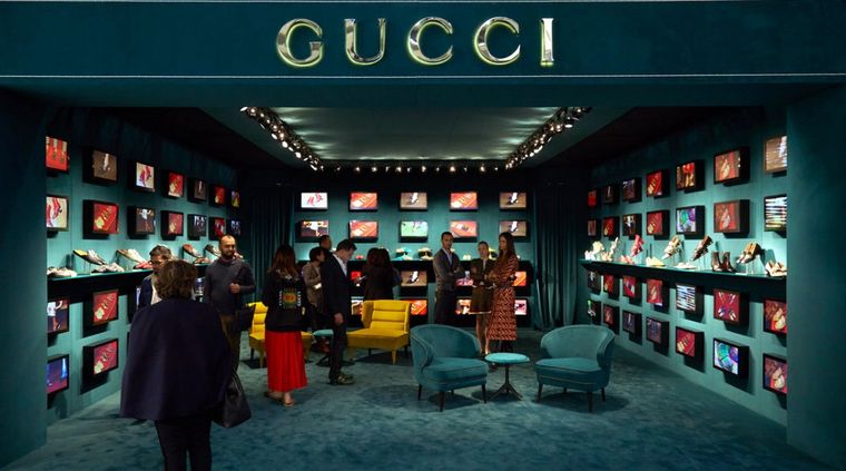Gucci se abre al mundo de las criptomonedas. Foto: Coingape.