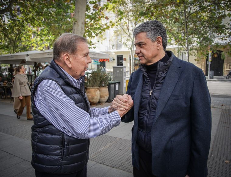 Ciudad de Buenos Aires le otorgó a Edmundo González Urrutia la distinción de visitante ilustre. Foto: Prensa GCBA