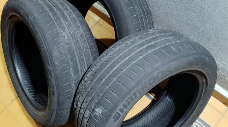 Cada año se generan millones de neumáticos usados en todo el mundo que tradicionalmente terminan en vertederos y representan una fuente significativa de contaminación. Foto: ALF PONCE MERCADO / MDZ