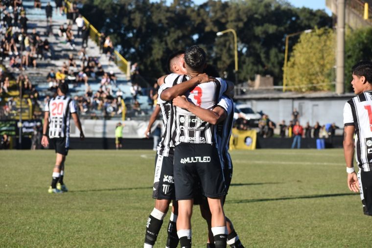 Gimnasia rescató un empate con Almirante Brown en el Estadio Fragata Presidente Sarmiento. Foto: Prensa Gimnasia y Esgrima de Mendoza