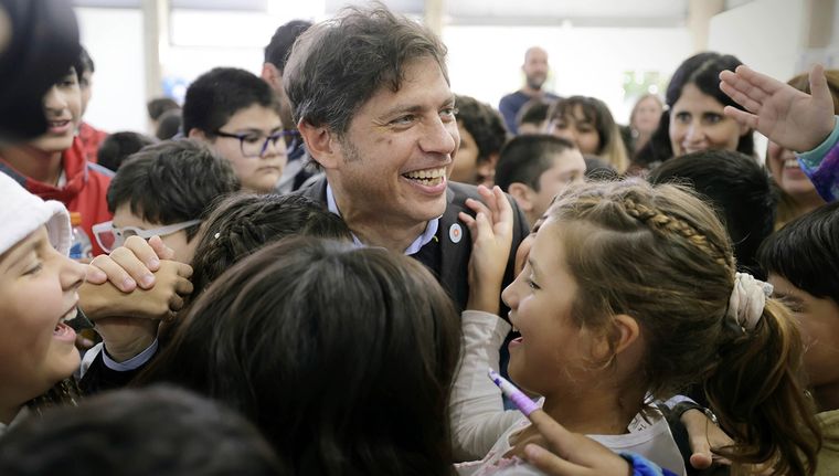 Kicillof festejo su cumpleaños número 54 con la media sanción del RIGI bonaerense Foto: NA