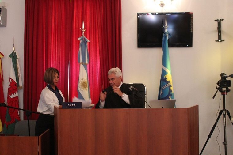 Juicio con jurado de esta semana en el Salón de la Asociación Española Gaiman Foto: Golwg 360