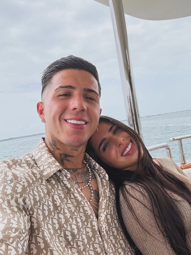 Enzo Fernández junto a Valentina Cervantes. Enzo Fernández junto a Valentina Cervantes.