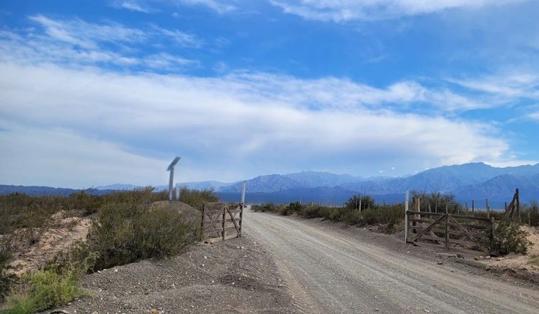 Muchos de los que visitan las ruinas de las Minas de Salagasta aseguran que les parece un fantasma en moto.