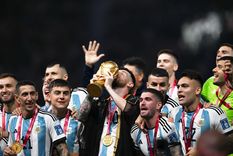 Finalmente, Messi levantó la Copa del Mundo. Foto: Télam