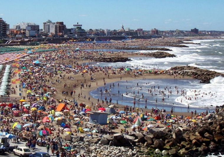 La justicia ordeno a la provincia entregar al municipio de General Pueyredon el manejo de los balnearios de Punta Mogotes, y Kicillof tergiverso el fallo