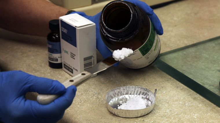 El yoduro de potasio se utiliza cuando hay emanación de radiación. Foto: Poynter.