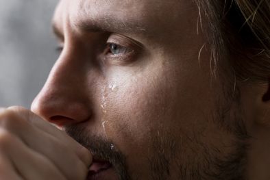 MDZol | llorar.jpg