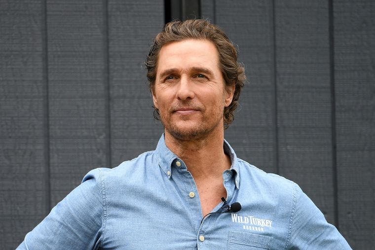 EL ACTO RELATÓ SU VIOLENTA INFANCIA. EN SU AUTOBIOGRAFÍA, CONTÓ CÓMO AQUELLOS AÑOS LO MARCARON PARA SIEMPRE.