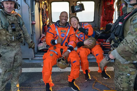 felices y sanos: la tripulacion de artemis ii regresa a la tierra tras completar su historica mision a la luna felices y sanos: la tripulacion de artemis ii regresa a la tierra tras completar su historica mision a la luna