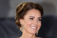 Kate Middleton y Ana de Armas son las nuevas chicas Bond con sus vestidos Foto: People en Español