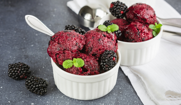 Sorbete de frutos rojos: un postre saludable para toda la familia Foto: Shutterstock