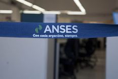 anses comenzo a depositar su mitad de los sueldos de junio: como revisar si ya pago